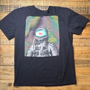 Men’s Graphic T-Shirt size M